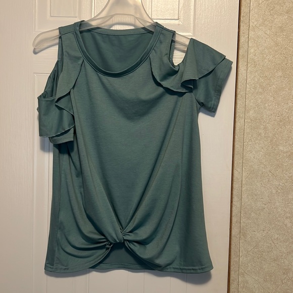 Tops - Green shirt - Size Small - NWOT